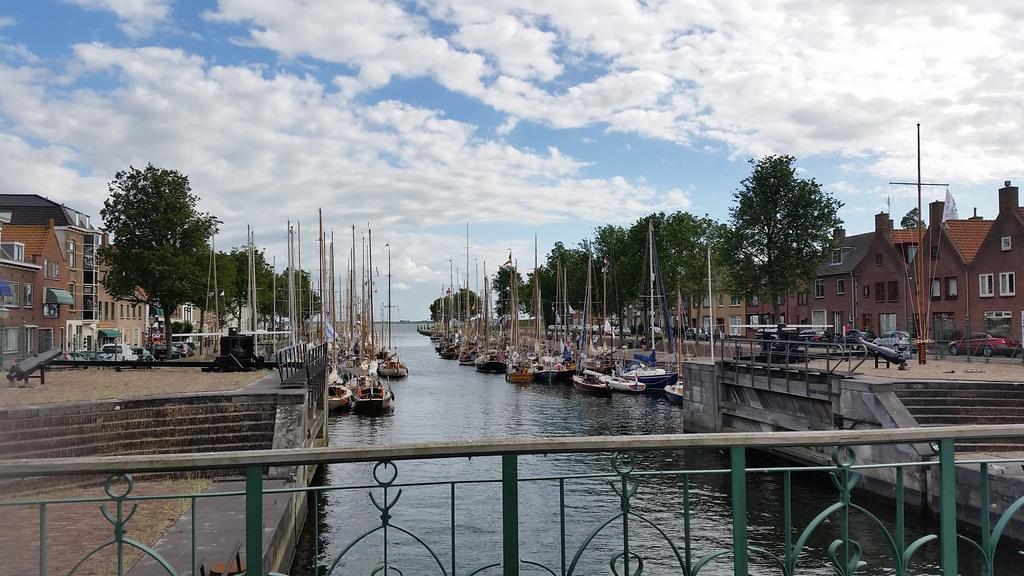 Logement Hellevoetsluis Exterior photo